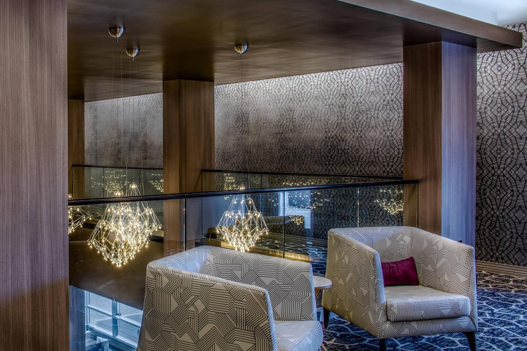 Отель Courtyard By Marriott Bethesda Chevy Chase Экстерьер фото