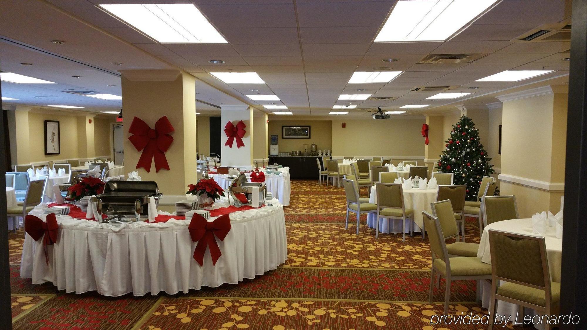 Отель Courtyard By Marriott Bethesda Chevy Chase Экстерьер фото
