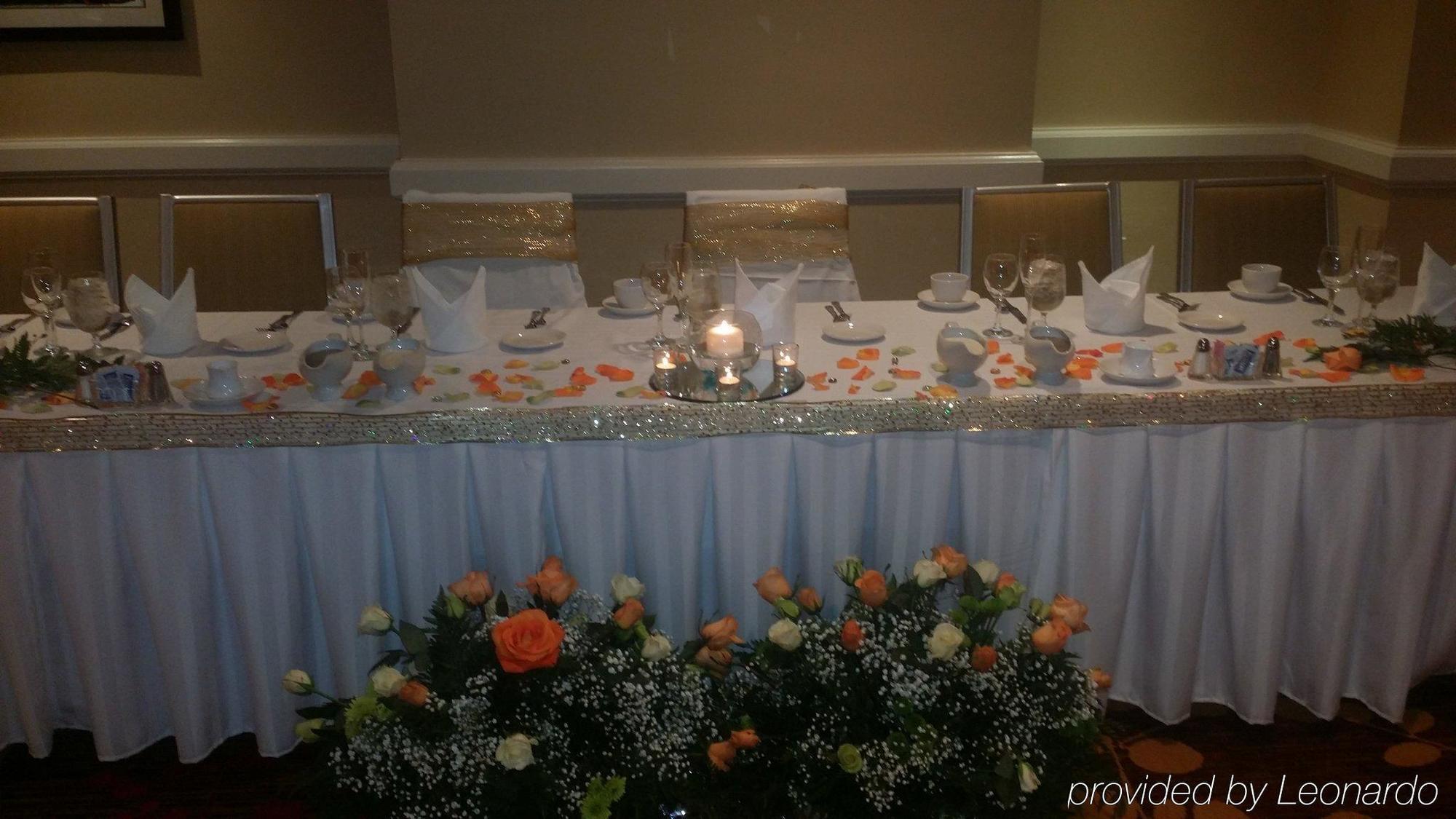 Отель Courtyard By Marriott Bethesda Chevy Chase Экстерьер фото
